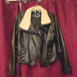 Small/Medium Faux Leather Motorcycle Jacket By Yoki